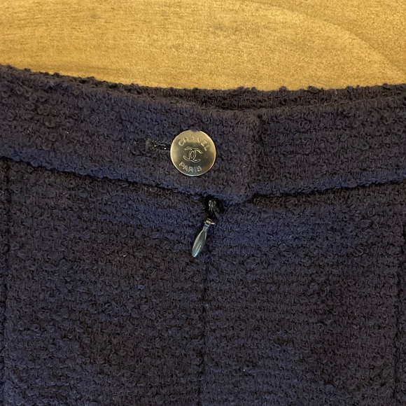 Chanel Tweed Skirt - Picture 5 of 8